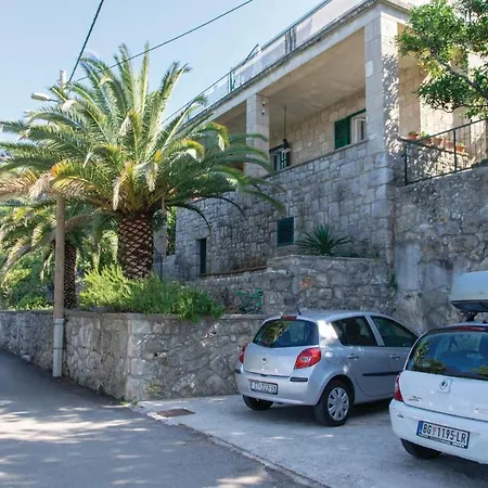 Vakantiehuis Gorgeous In With Wifi Trpanj